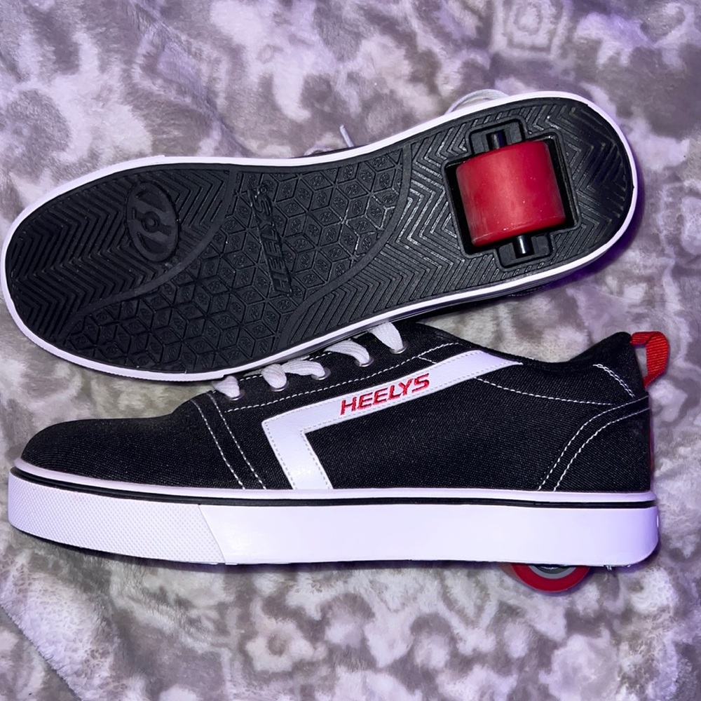 Never worn bc I suck at it